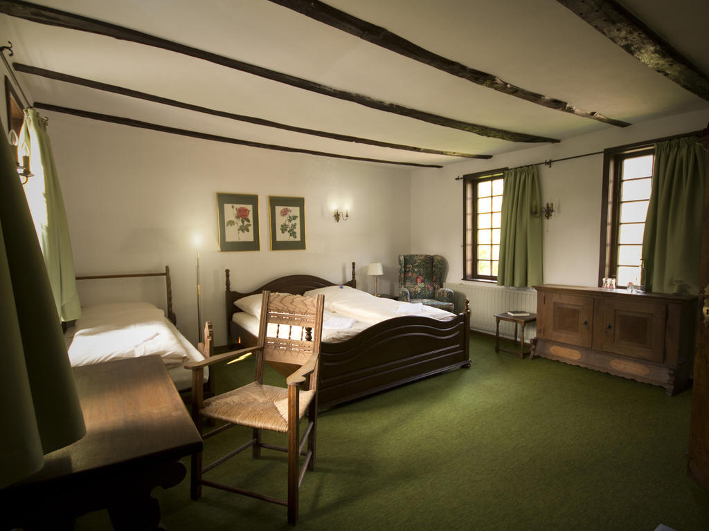 Kürten Hotel & Restaurant Gut Hungenbach الغرفة الصورة